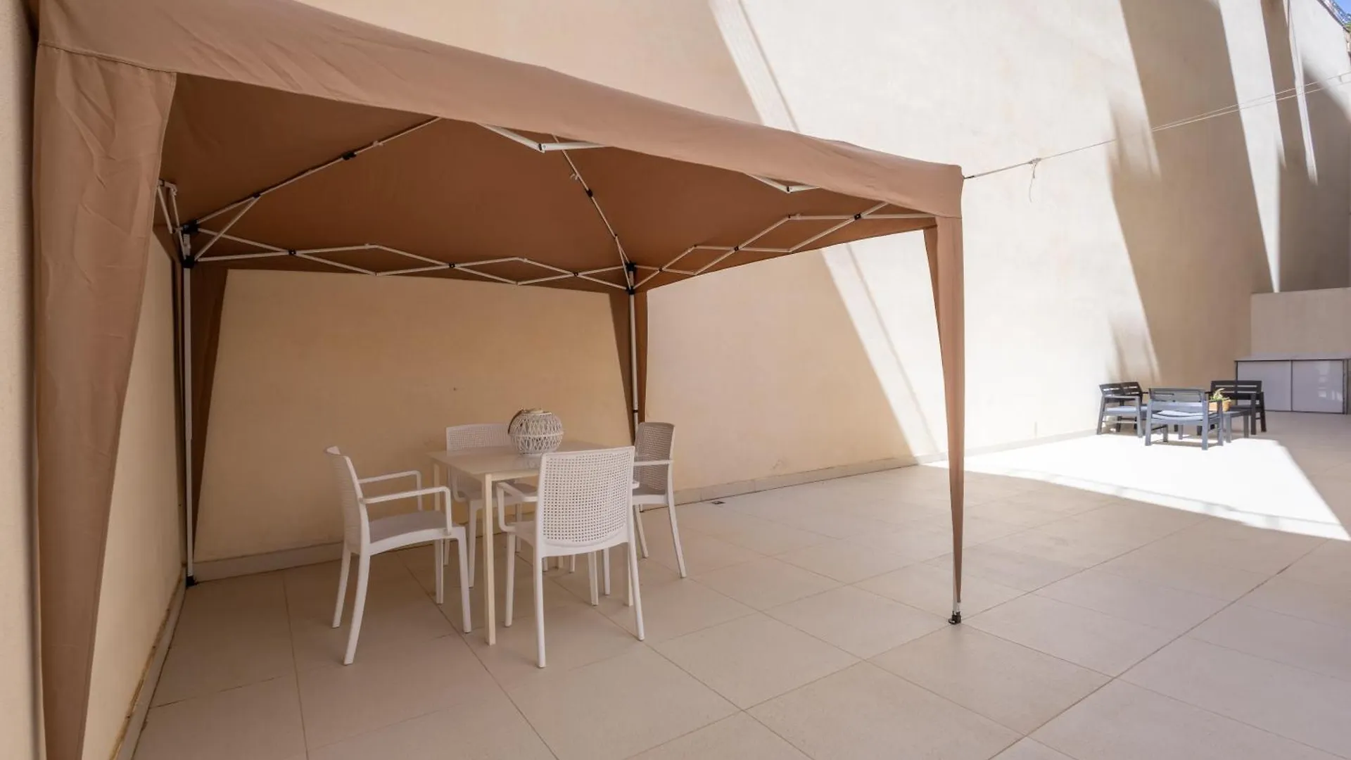 Apartamento Spacious St Julians Apt Sleep 7 Huge Terrace By Quicktrips San Julián